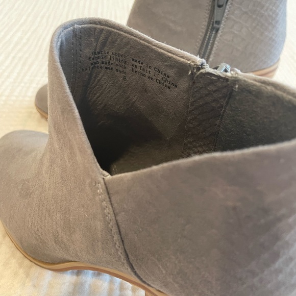 BC Footwear Python Embossed Booties - Picture 5 of 5